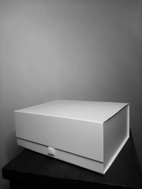 Deep White Laminated Magnetic Gift Box Large Gift Box Storage fully recyclable