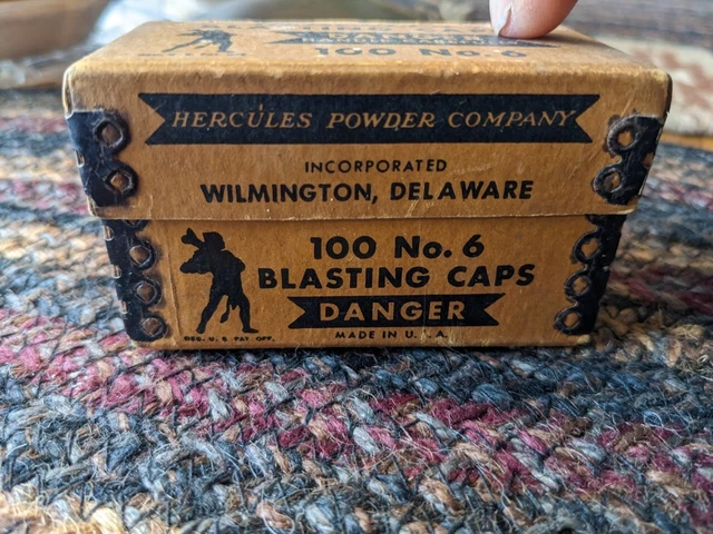 HERCULES BLASTING CAPS - 100 NO. 6 - CARDBOARD BOX ONLY Wilmington Delaware 5