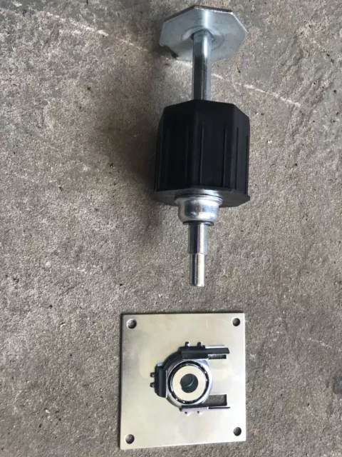 Porta garage con tapparella. Estremità fittizia / bobina / cuscinetto. 70 mm ottagonale. SWS