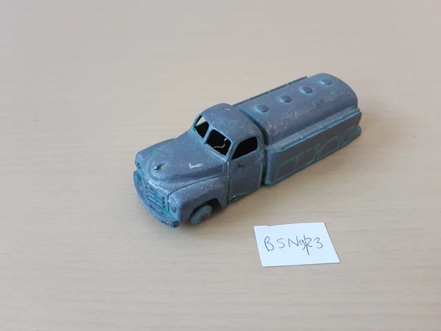 Dinky, GMC camion citerne, Nr 823, code 3 (recycled) (D'occasion) à Mission pour CHF 55 – avec livraison | Acheter sur