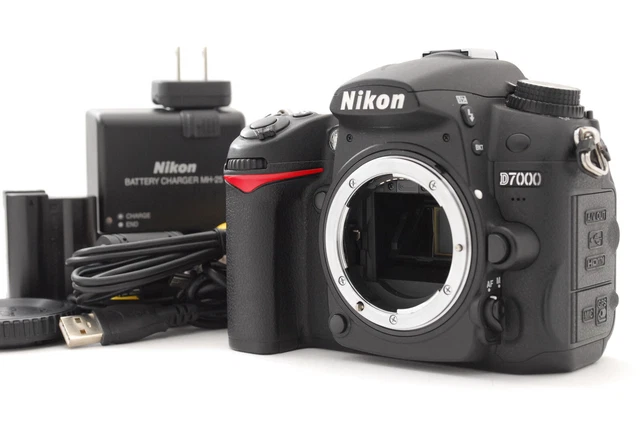 Nikon D7000 DX 16.2 MP DSLR Camera "Near Mint SC12716" 2038507