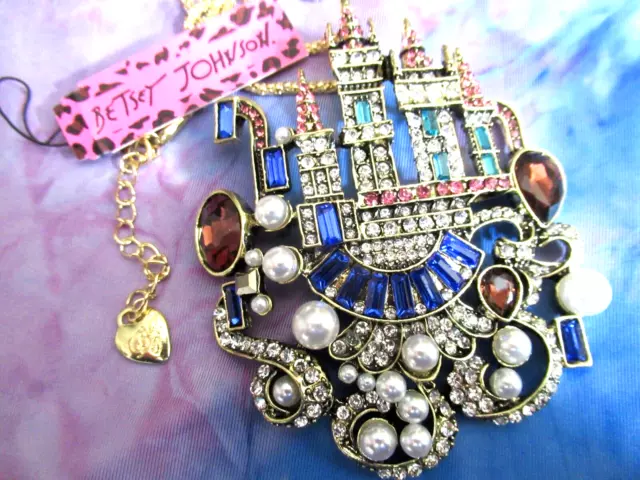 Betsey Johnson Beautiful Princess Castle Pendant Necklace/Brooch Nwt