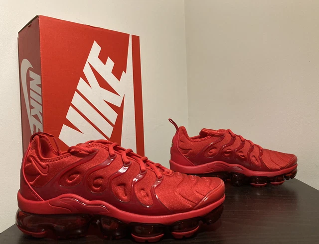 Vapormax plus triple red hotsell