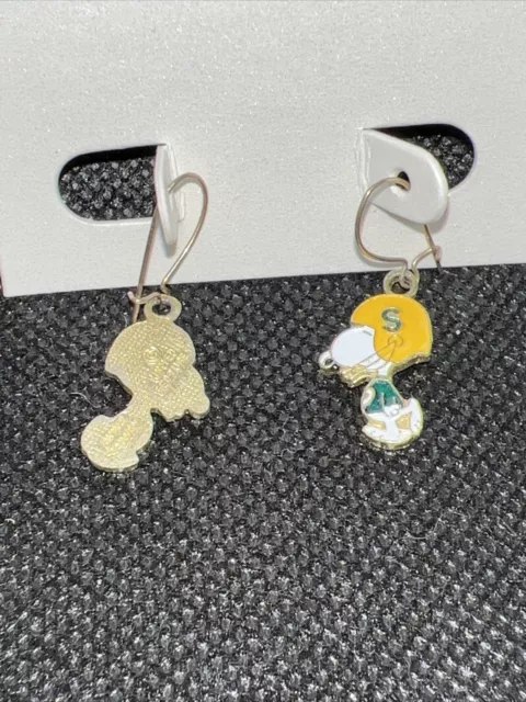 Snoopy Aviva Brand Football Dangling Earrings Greenbay Colors Green/Yellow 2