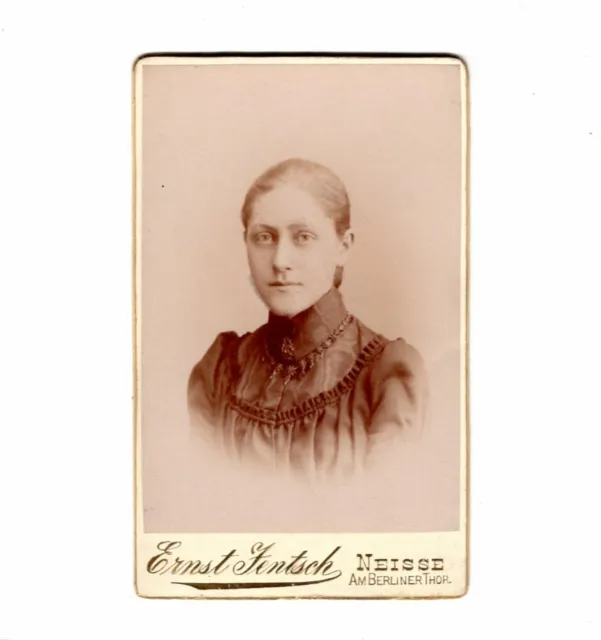 CDV Foto Damenportrait / benannt - Neisse um 1890