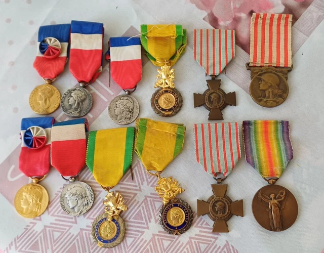 Lot De 3 Médailles Militaires Françaises D'époque WW1 (1914-1918) – Très Bon état