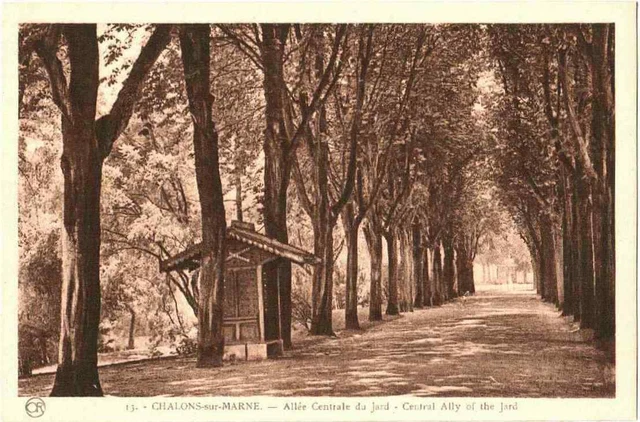 CPA 51 (Marne) Châlons - Allée centrale du Jard TBE