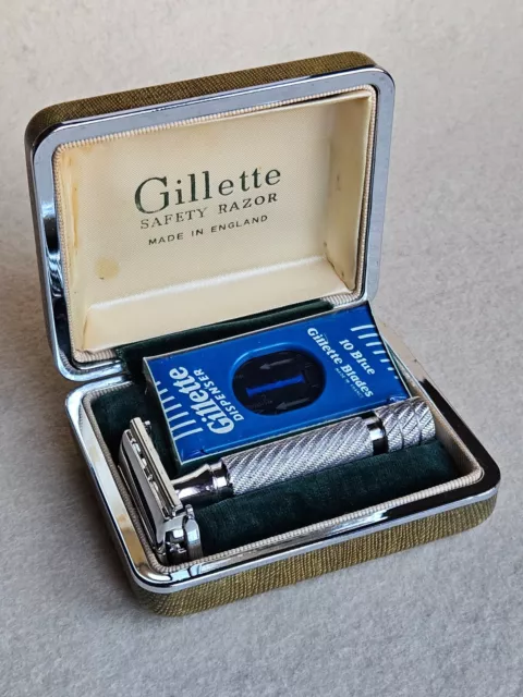 Gillette Aristocrat N°66 Patent Pending 1953 SAFETY RAZOR VINTAGE lamette NUOVE