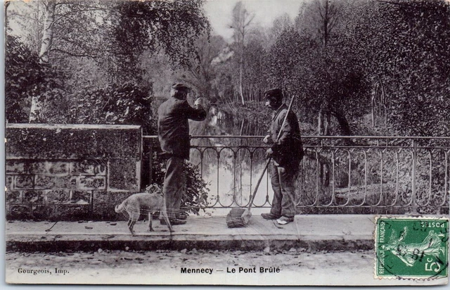91 MENNECY - le pont brule