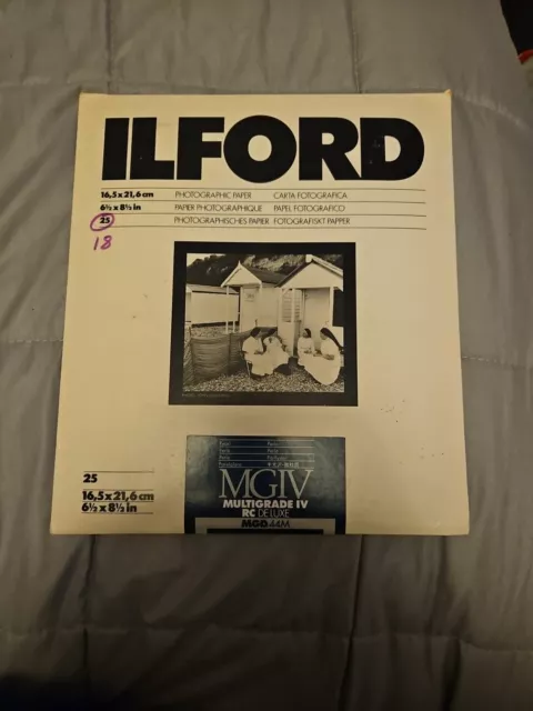 Carta fotografica Ilford MGIV Multigrado IV RC Deluxe (18 FOGLI)