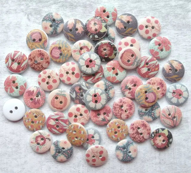 10 White Vintage Style Wooden Buttons Handmade Sewing Crocheting Craft 15mm