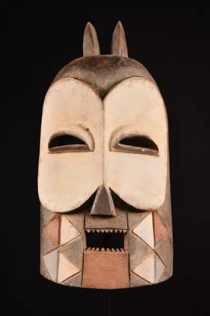 20418 An Authentic African Bembe Mask DR Congo