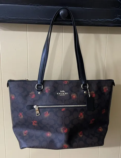 NEW Coach Gallery Tote In Signature Canvas With Poppie Floral Print