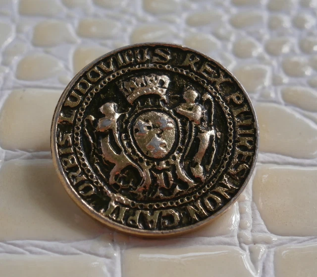 Bouton Vintage Doré 27x50 Mm En Métal Ajouré Feuillage - Idéal Couture Et Déco
