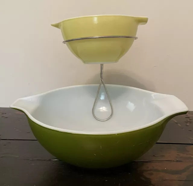 VINTAGE PYREX VERDE GREEN Chip & Dip Cinderella Nesting Mixing Bowls Set 441 444 VINTAGE PYREX VERDE GREEN Chip & Dip Cinderella Nesting Mixing Bowls Set 441 444