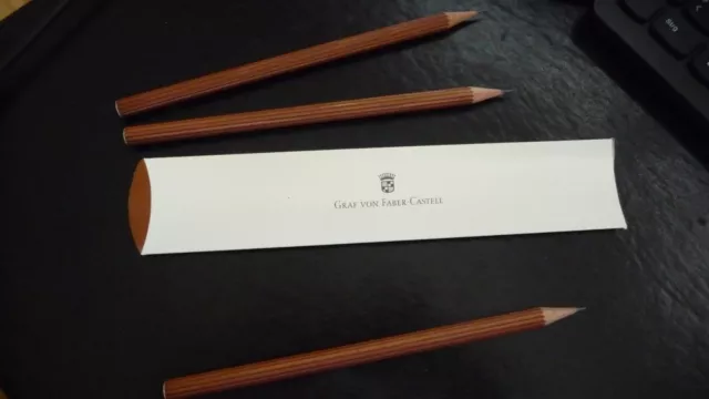 Graf von Faber-Castell 3 x kannelierter Bleistift aus Zedernholz Härte B