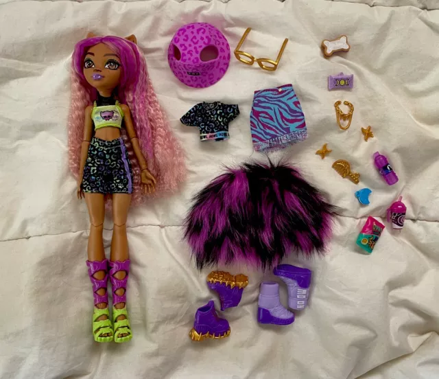 Monster High Doll G3 Lot Deuce Gorgon, Hair-Straightened Clawdeen Wolf Pet  Cat
