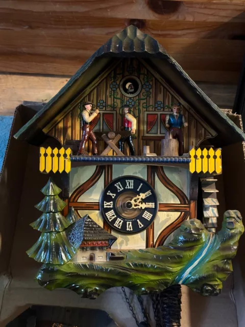 Vtg West Germany Black Forest Cuckoo Clock E. Schmeckenbecher Sawmill Pine Cones
