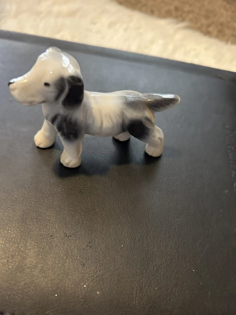 Vintage Hunting Dog Setter Figurine Japan Black White Long Pointer 4”x2.5 Unmrkd