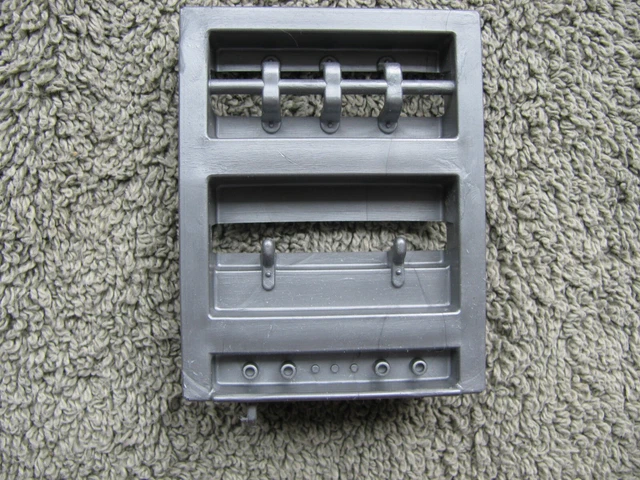 Original SPACE 1999 Mattel Eagle WEAPONS RACK One Pin Broken One Pin Intact