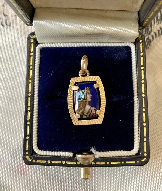 Pendentif ancien portrait de femme en émail de Limoges : signé GAMET, monture en métal doré - France
