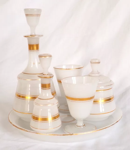 Service verre d'eau / de nuit opaline dorée - Baccarat - XIXe siècle vers 1860