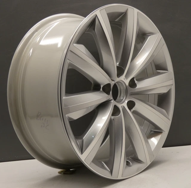 Jante Alliage Audi Q2 18 Pouces Argent 7.0J ET45 - Réf. OEM 81A601025F - Remanufacturée