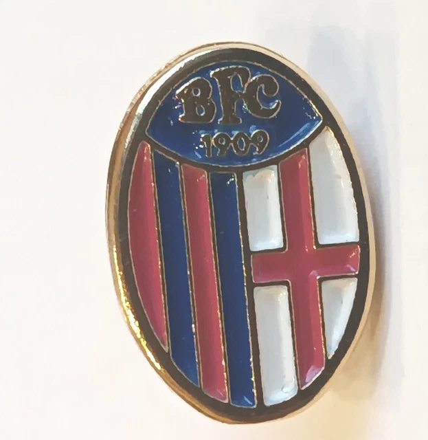 Everton FC Official Ireland Pin Badge – Club Crest On The Irish Tricolor
