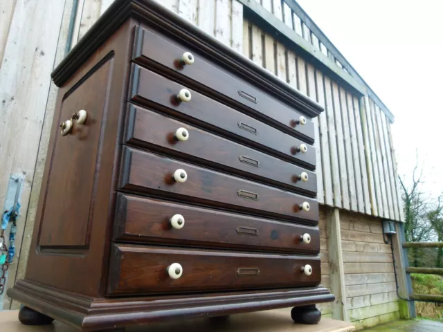 Lovely Looking C1870 - 1890 Stained Pine 6 Drawer Collectors / Specimen Cabinet.