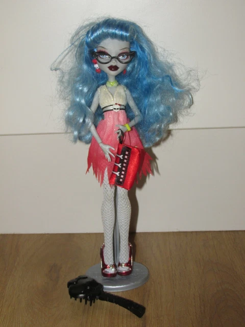 Ghoulia doll top