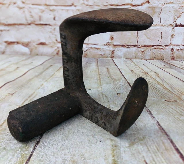 vtg cast iron shoe last dracon no.2 Triple Anvil Doorstop etc.