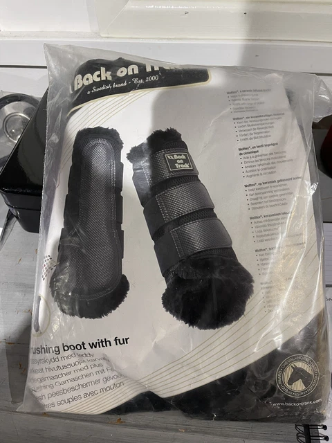 Back on track therapy boots with fur/brushing boots