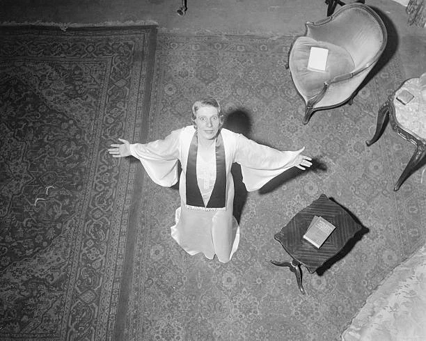AIMEE SEMPLE MCPHERSON American Pentecostal Evangelist 1930s Old Photo ...