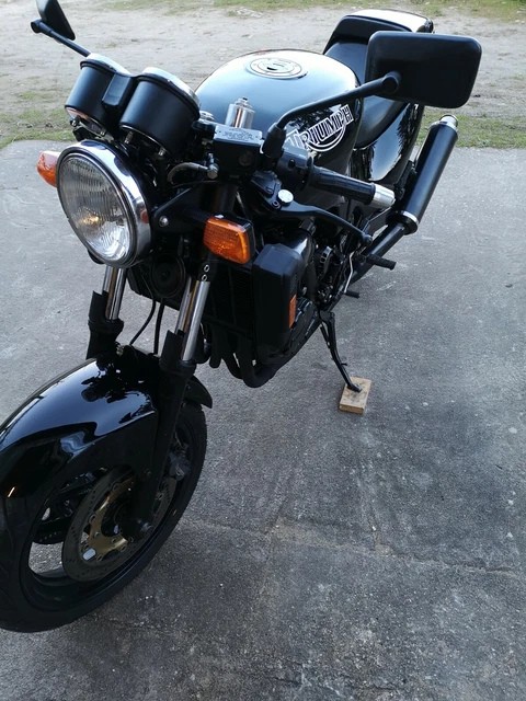 triumph 750 speed Triple