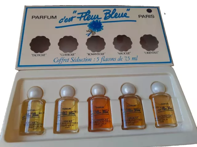 ancien coffret miniatures de parfum '' c'est fleur bleue'' Paris / NEUF