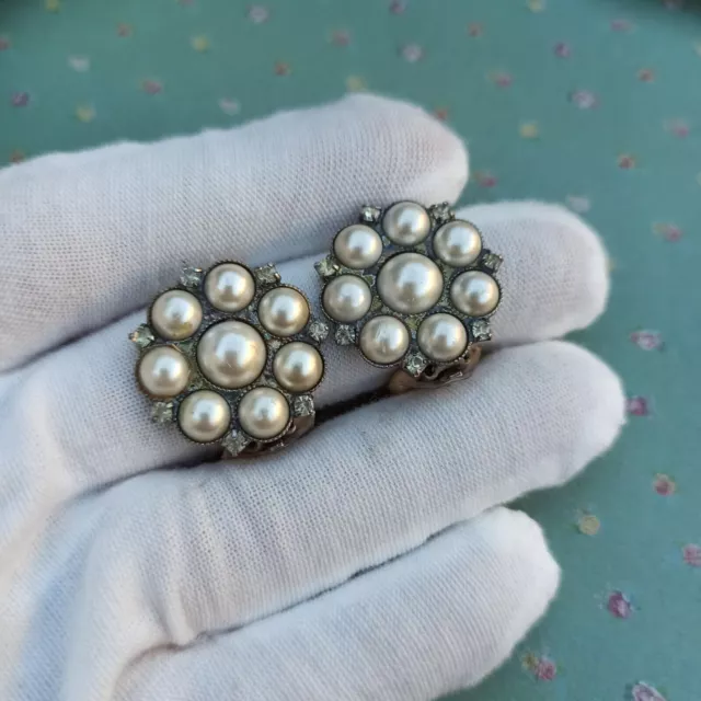 Orecchini a clip vintage Bottone Fiori di perle Tono argento Regalo sposa... 3