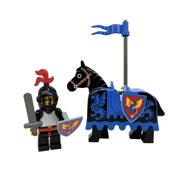 GENUINE LEGO CASTLE Breastplate Knight Minifigure With Horse + Blue
