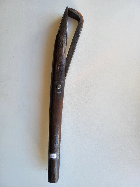 n° 3 old tool / OUTIL ANCIEN CHIEN DE TONNELIER Tiretoire
