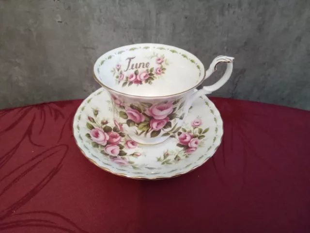 Royal Albert - Flower of the month Tasse und Untertasse - June