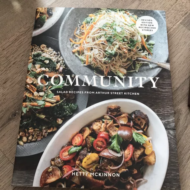 Community: New Edition by Hetty McKinnon (Paperback, 2019)