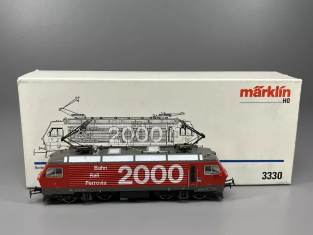 H0 MÄRKLIN Lokomotive Serie Re 4/4 SBB  Bahn 2000  3330  OVP  //  3 KK