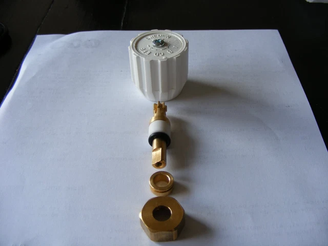 TKM SWEDISH M68 Twin Entry Valve Refurbishment Kit Complete (Centre ...