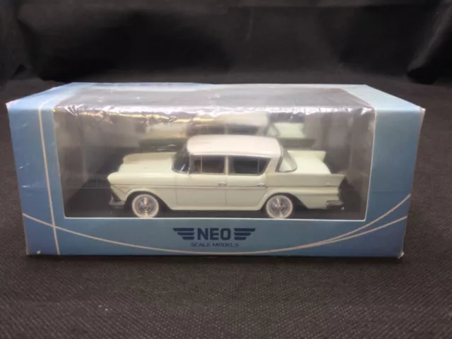 Rambler Custom 6 Sedan 1958 Light Green/ White 1:43 Die-Cast Model Car [NEO] NIB