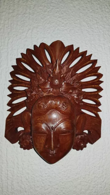 Holzschnitzerei aus Indonesien Bali Maske Göttin