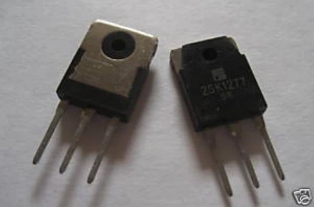 Lotto Di 2 Transistor Toshiba 2SK526 N-FET 250V 10A 40W - Made In Japan
