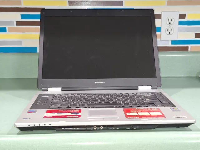 Toshiba Satellite M45  - S355 PSM40U-073001 Retro Vintage Windows XP Laptop