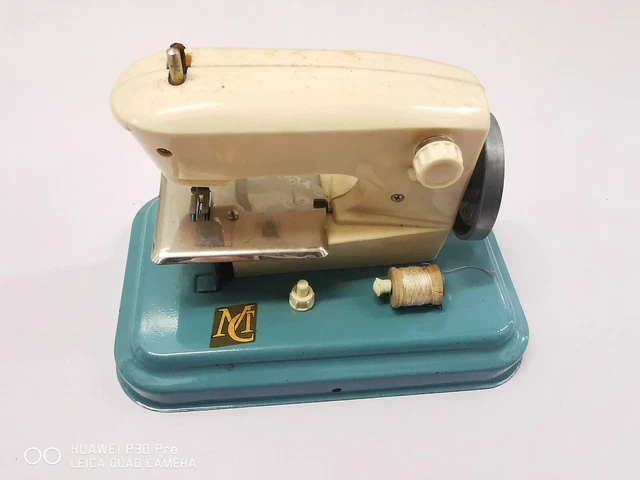 Ancien jouet machine à coudre - Collection