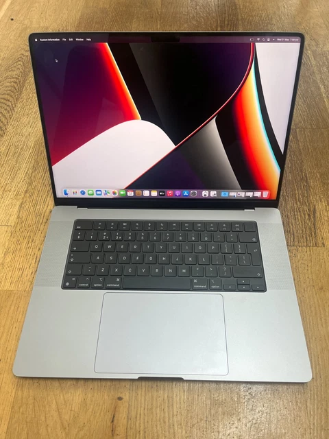 Apple MacBook Pro 18, 1 / M1 Pro / 16 GB RAM / 512 GB unità di memoria a stato solido / laptop 16" grigio siderale