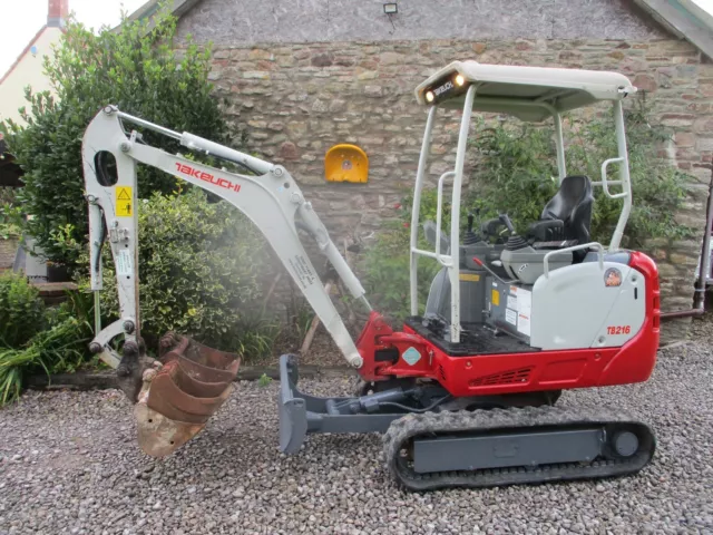 TAKEUCHI TB216 , MINI DIGGER, 1.8 tonne, EXCAVATOR, 3 buckets & hitch