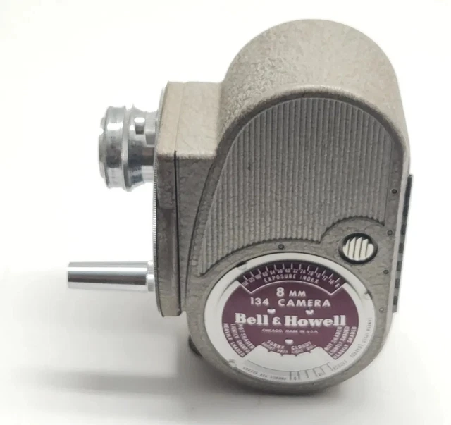 Cámara de cine Bell & Howell 8 mm 134 con lentes visor en coma de 0,5" y 3 sujetadores funciona